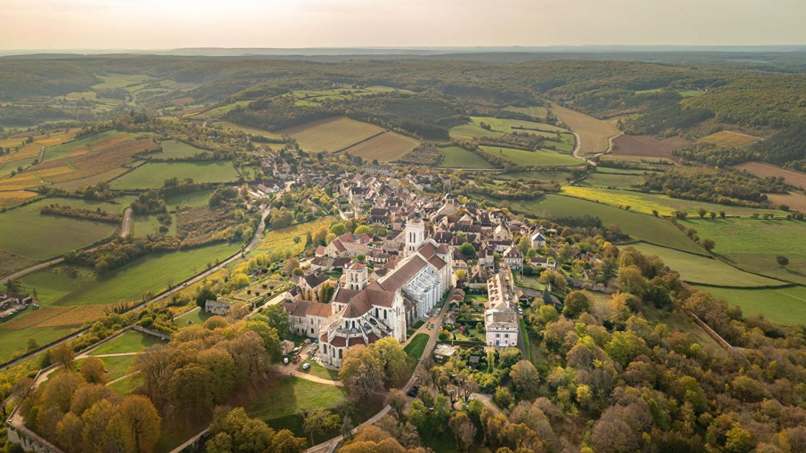 Le Gite Du Sorcier 89 Avallon Buitenkant foto